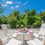 公寓 Seaside With A Swimming Pool Omisalj, Krk - 24362