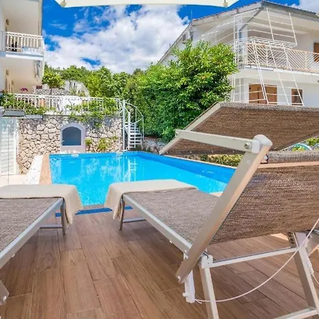 Seaside With A Swimming Pool Omisalj, Krk - 24362 Appartement