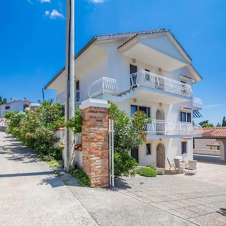 Seaside With A Swimming Pool Omisalj, Krk - 24362 דירה *